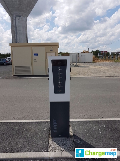 Jardiland Chateaubriant Charging Station In Chateaubriant