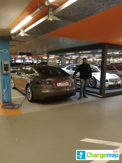 Mercedes Benz Museum Parking Ladestation In Stuttgart