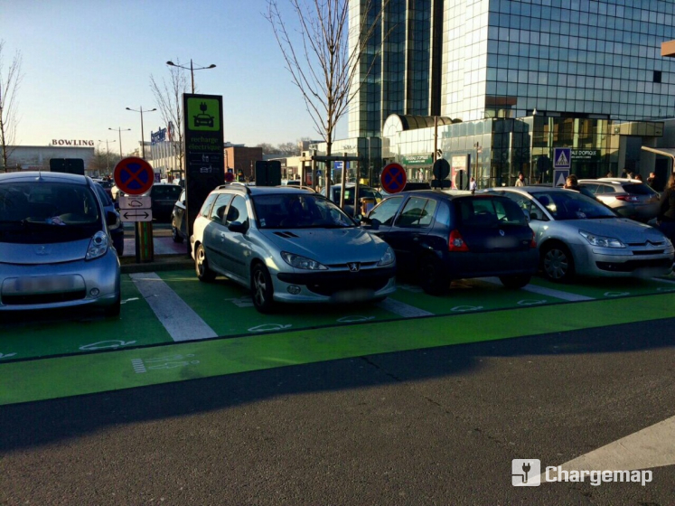Parking Centre Commercial Rennes Alma (Carrefour) Ladestation in Rennes