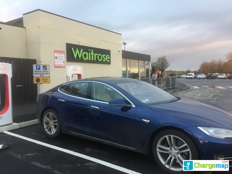 Tesla SuperChargers Keele Services, M6 northbound quick charging