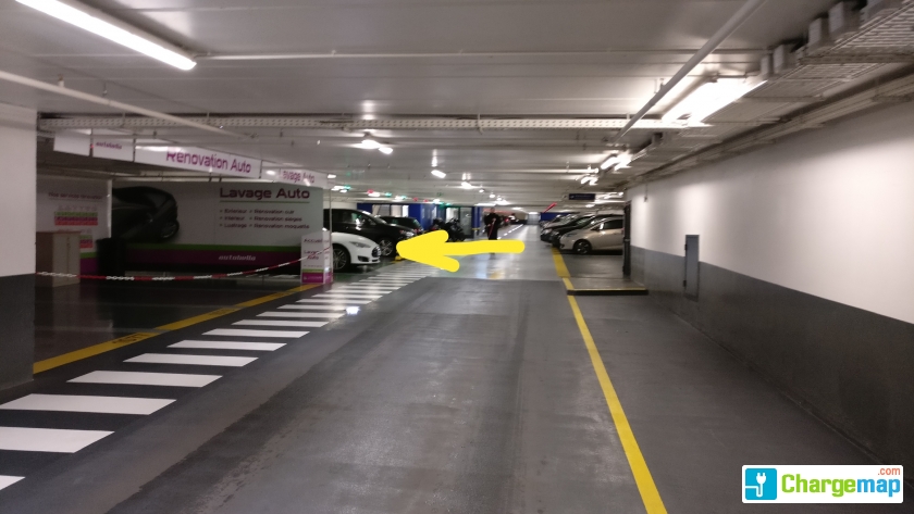 Parking Francois 1er Tesla And Others Charging Station In Paris