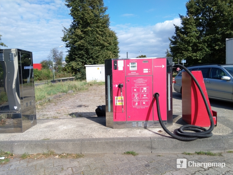 Esso Tankstelle Innogy Fastcharger Neuss Ladestation In Neuss