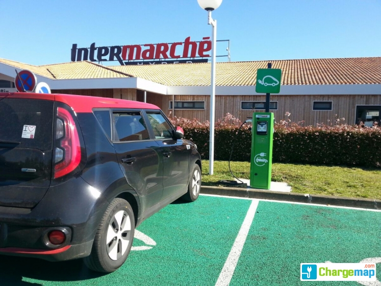Intermarché La TestedeBuch borne de charge