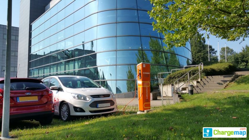 Ford Forschungszentrum chen Mitarbeiter Ladesaule Charging Station In chen
